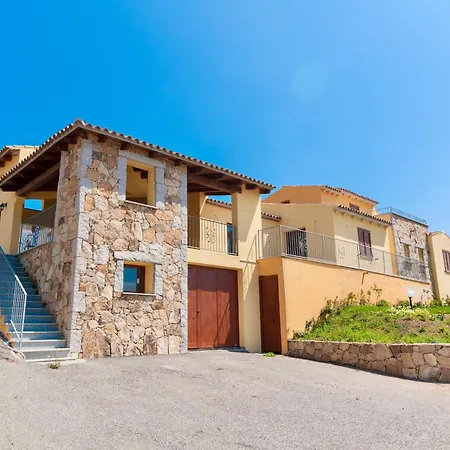 In Malamuri Near Budoni, 4 Beds With Private Outdoor Area Apartmanhotel