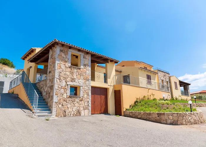 In Malamuri Near Budoni, 4 Beds With Private Outdoor Area アパートホテル